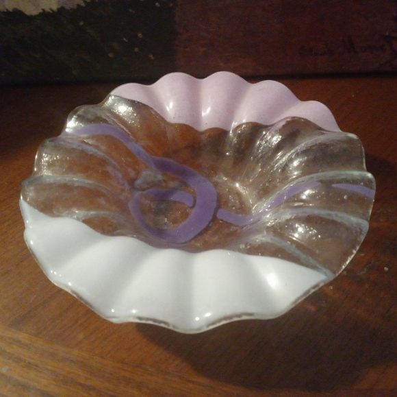 Murano 4 Opalescent Glass Dish 🍎🍒🍓🫐Scalloped Edge  Vintage,Nice Gift. - Picture 3 of 15